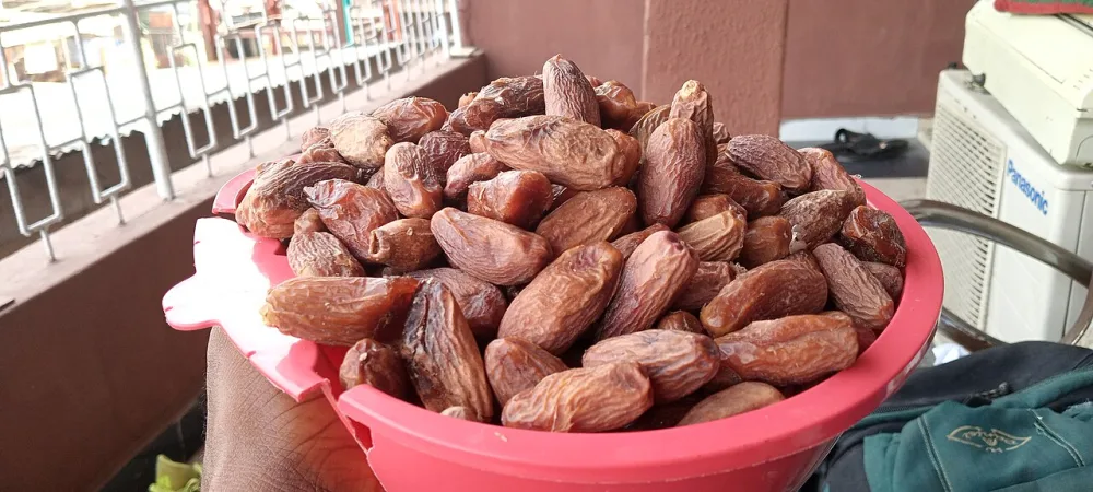 Kurma Ajwa: Keutamaan Sunnah, Hadis, dan Cara Mengonsumsinya