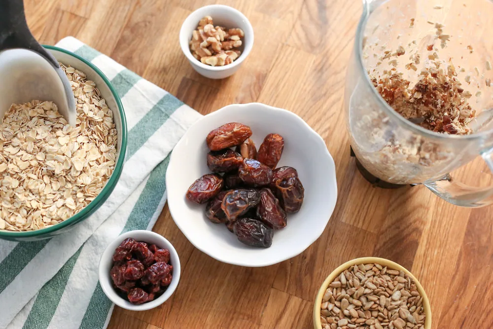 Manfaat Kurma untuk Kesehatan & Energi: Serat, Kalium, Antioksidan, dan Indeks Glikemik